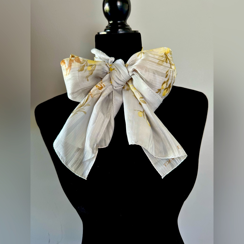 Ellen Tracy 100 Silk White And Gold Floral Scarf